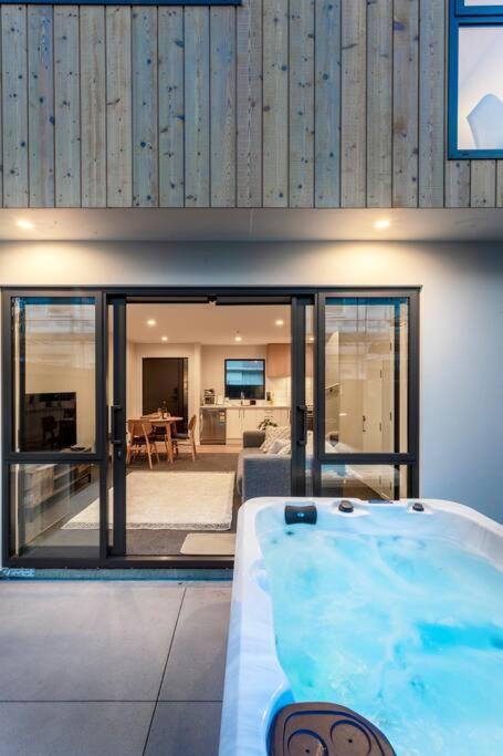 Apartamento Stylish Townhouse With Hot Tub Christchurch